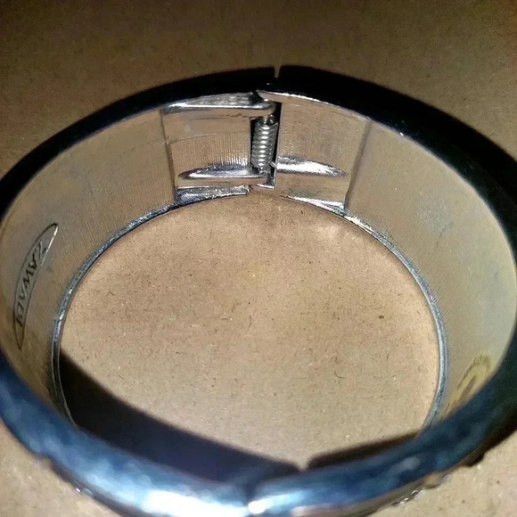 Zawadi black Ostrich Leather Swarovski Crystal Wide Clamper Bracelet - Picture 2 of 6